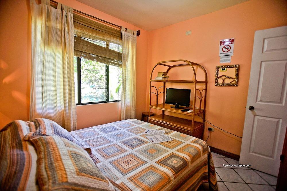Apartahotel La Dolce Esterillos